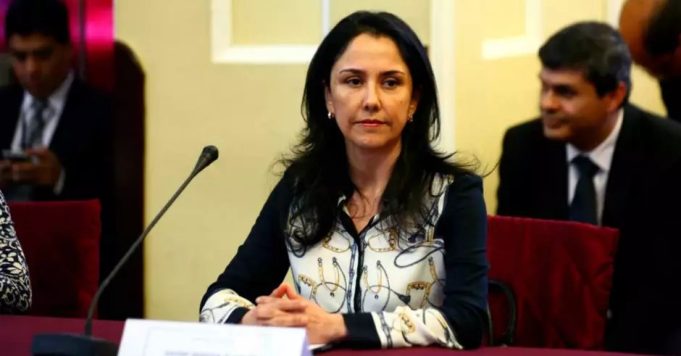 𝐅𝐢𝐬𝐜𝐚𝐥𝐢́𝐚 𝐚𝐫𝐜𝐡𝐢𝐯𝐚 𝐢𝐧𝐯𝐞𝐬𝐭𝐢𝐠𝐚𝐜𝐢𝐨́𝐧 𝐜𝐨𝐧𝐭𝐫𝐚 𝐞𝐱 𝐩𝐫𝐢𝐦𝐞𝐫𝐚 𝐝𝐚𝐦𝐚 𝐩𝐨𝐫 𝐩𝐫𝐞𝐬𝐮𝐧𝐭𝐚 𝐮𝐬𝐮𝐫𝐩𝐚𝐜𝐢𝐨́𝐧 𝐝𝐞 𝐟𝐮𝐧𝐜𝐢𝐨𝐧𝐞𝐬.