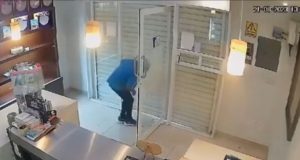 MÉXICO: DELINCUENTE INGRESO A ROBAR Y TERMINÓ ENCERRADO (VIDEO)