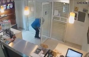 MÉXICO: DELINCUENTE INGRESO A ROBAR Y TERMINÓ ENCERRADO (VIDEO)