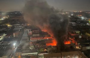 TRAGEDIA EN SUDÁFRICA: MÁS DE 70 MUERTOS EN INCENDIO DE UN EDIFICIO EN JOHANNESBURGO