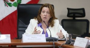 MINISTRA DE EDUCACION, MAGNET MARQUEZ, RENUNCIO A SU CARGO A PEDIDO DE LA PRESIDENCIA DEL CONSEJO DE MINISTROS