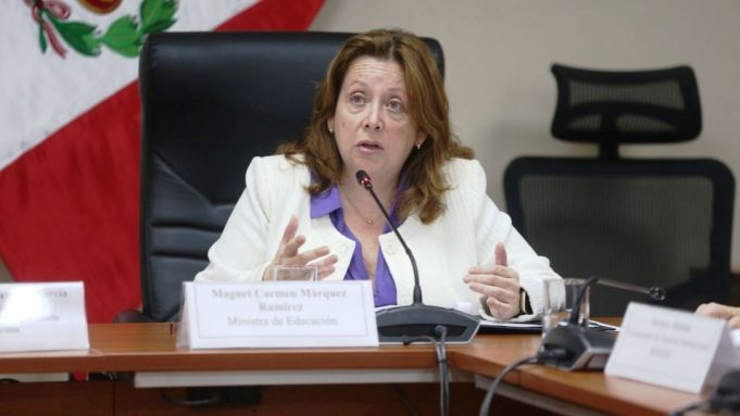 MINISTRA DE EDUCACION, MAGNET MARQUEZ, RENUNCIO A SU CARGO A PEDIDO DE LA PRESIDENCIA DEL CONSEJO DE MINISTROS