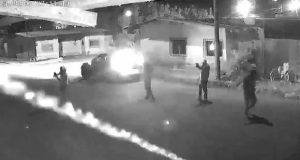 ECUADOR: DELINCUENTES OLVIDAN LANZAR GRANADA A CASA Y MUEREN TRAS EXPLOSIÓN DE SU AUTO MINUTOS DESPUÉS