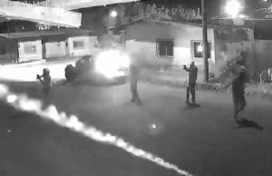 ECUADOR: DELINCUENTES OLVIDAN LANZAR GRANADA A CASA Y MUEREN TRAS EXPLOSIÓN DE SU AUTO MINUTOS DESPUÉS