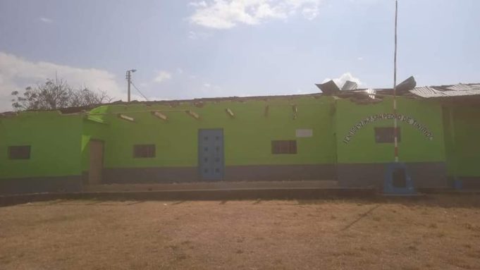 CUTERVO: FUERTES VIENTOS DEJAN SIN TECHO A INSTITUCIÓN EDUCATIVA PRIMARIA EN SAN PEDRO DE TINYAYOC
