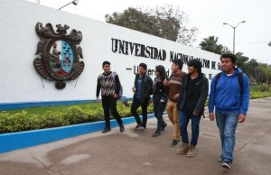 𝐒𝐀𝐍 𝐌𝐀𝐑𝐂𝐎𝐒: 𝐏𝐑𝐈𝐌𝐄𝐑𝐀 𝐏𝐑𝐎𝐌𝐎𝐂𝐈𝐎́𝐍 𝐃𝐄 𝐄𝐒𝐓𝐔𝐃𝐈𝐀𝐍𝐓𝐄𝐒 𝐄𝐍 𝐋𝐄𝐍𝐆𝐔𝐀 𝐀𝐈𝐌𝐀𝐑𝐀 𝐒𝐄 𝐆𝐑𝐀𝐃𝐔́𝐀 𝐌𝐀𝐍̃𝐀𝐍𝐀 𝐒𝐀́𝐁𝐀𝐃𝐎