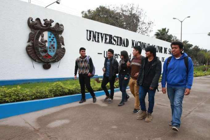 𝐒𝐀𝐍 𝐌𝐀𝐑𝐂𝐎𝐒: 𝐏𝐑𝐈𝐌𝐄𝐑𝐀 𝐏𝐑𝐎𝐌𝐎𝐂𝐈𝐎́𝐍 𝐃𝐄 𝐄𝐒𝐓𝐔𝐃𝐈𝐀𝐍𝐓𝐄𝐒 𝐄𝐍 𝐋𝐄𝐍𝐆𝐔𝐀 𝐀𝐈𝐌𝐀𝐑𝐀 𝐒𝐄 𝐆𝐑𝐀𝐃𝐔́𝐀 𝐌𝐀𝐍̃𝐀𝐍𝐀 𝐒𝐀́𝐁𝐀𝐃𝐎