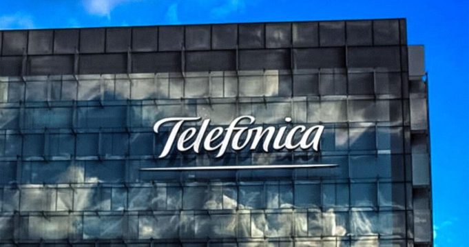 TELEFÓNICA QUEDA INHABILITADA PARA CONTRATAR CON EL ESTADO POR 3 AÑOS