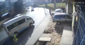 CAJAMARCA: COMBI ENVISTE A POBLADOR QUE ESPERABA MOBILIDAD PARA TRASLADARSE A LA CIUDAD (video)