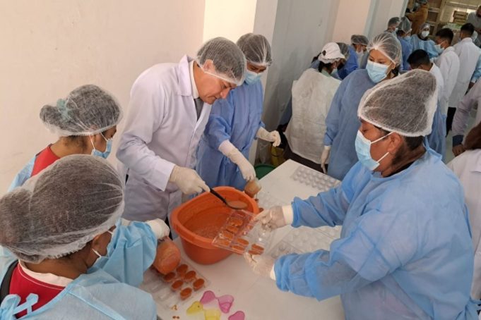 HUÁNUCO: EN AMARILIS PRODUCEN JABÓN CON ACEITE QUEMADO DE AMBULANTES Y RESTAURANTES