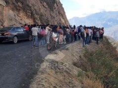 HUANCAVELICA: FAMILIA VA A COMPRAR ZAPATOS Y CAE AL ABISMO CON MOTOTAXI, PADRE E HIJA MUEREN