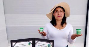 EMPRENDEDORA CAJAMARQUINA CREA POMADA A BASE DE EUCALIPTO