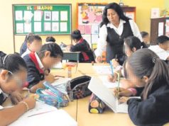 PROPONEN QUE DOMINIO DEL INGLÉS SEA OBLIGATORIO AL ACABAR EL COLEGIO.