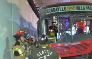 PANAMERICANA SUR: CHOQUE ENTRE BUSES DEJA 9 HERIDOS, ENTRE ELLAS UNA MUJER EMBARAZADA