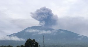 INDONESIA: 11 ALPINISTAS FALLECIDOS TRAS ERUPCIÓN DE VOLCÁN