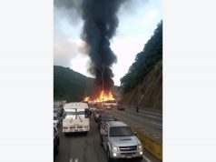 VENEZUELA: MUEREN 8 PERSONAS EN UN ACCIDENTE QUE ALCANZÓ A 17 VEHÍCULOS CERCA DE CARACAS