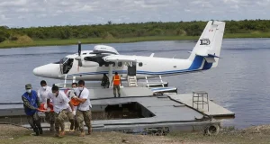 LORETO: MAESTRA MUERE TRAS DAR A LUZ A GEMELAS POR ESPERAR 5 HORAS UN TRASLADO AÉREO A IQUITOS