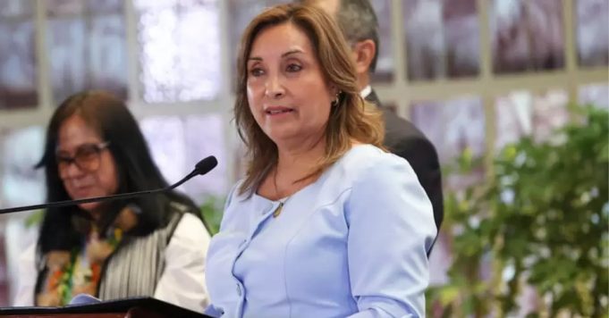 PRESIDENTA DINA BOLUARTE PIDE A FISCALIA Y PJ QUE «NO SUELTEN» A DELINCUENTES CAPTURADOS POR PNP.