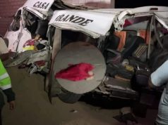 LA LIBERTAD: 5 FALLECIDOS Y 10 HERIDOS DEJO CHOQUE ENTRE MINIVÁN Y CAMION