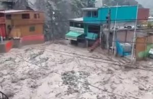 CAÍDA DE HUAICO DEJA 20 VIVIENDAS INHABITABLES Y 3 DISTRITOS PERJUDICADOS EN AREQUIPA.