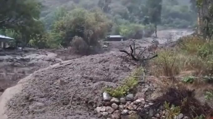 AYACUCHO: DOS DESAPARECIDOS TRAS CAÍDA DE HUAICOS EN MARCABAMBA Y EL COEN REPORTA UNA PERSONA MUERTA