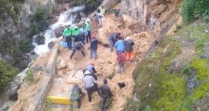TRAGEDIA EN APURÍMAC: CUATRO PERSONAS MURIERON TRAS DESLIZAMIENTO DE TIERRA EN BAÑOS TERMALES.