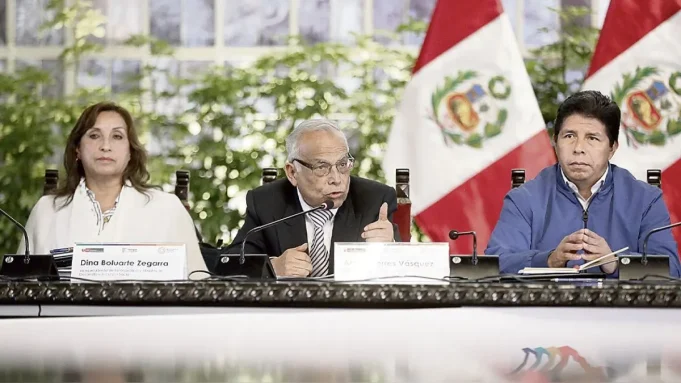 SUBCOMISIÓN ARCHIVA DENUNCIA CONSTITUCIONAL CONTRA DINA BOLUARTE Y ANÍBAL TORRES POR PRESENTAR PROYECTO QUE PRETENDÍA INCLUIR UNA ASAMBLEA CONSTITUYENTE