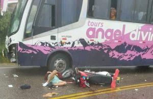 CHOTA: CHOQUE DE BUS Y MOTOCICLETA DEJA DOS HERIDOS