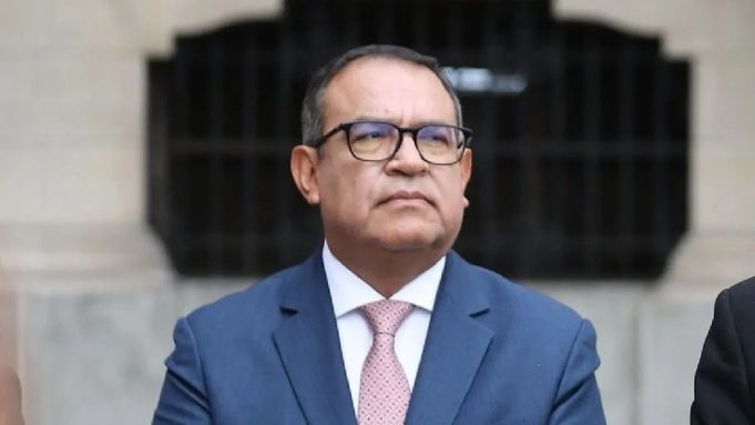 FISCALIA ABRIO INVESTIGACION PRELIMINAR CONTRA ALBERTO OTAROLA POR PRESUNTA CONTRATACION IRREGULAR DE YAZIRE PINEDO