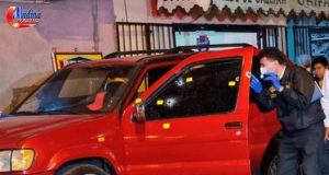 DOBLE ASESINATO EN ATE: SICARIOS DISPARAN CONTRA 2 PERSONAS QUE ESTABAN DENTRO DE SU AUTO