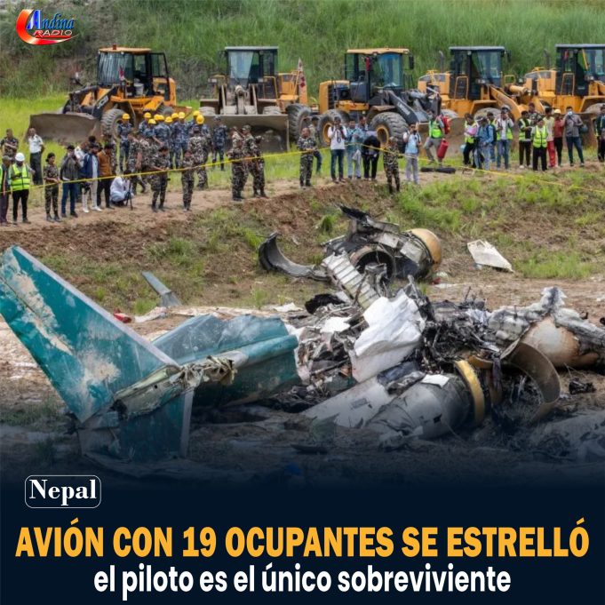 UN AVION CON 19 OCUPANTES SE ESTRELLO EN NEPAL Y EL PILOTO ES EL UNICO SOBREVIVIENTE