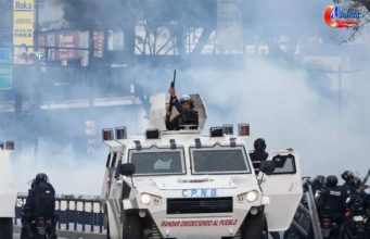 SIETE MUERTOS EN LAS PROTESTAS CONTRA LA REELECCION DE NICOLAS MADURO