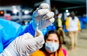 Chota: Médicos Salvan la Vida de una Menor Atragantada con una Pila