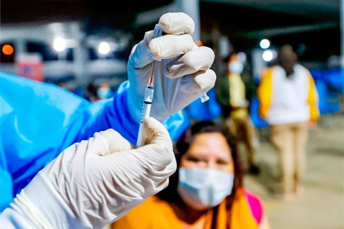 Chota: Médicos Salvan la Vida de una Menor Atragantada con una Pila