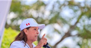 PRESIDENTA DINA BOLUARTE: «NADIE PUEDE DIRIGIRME EL DEDO, NI A MÍ, NI A MIS MINISTROS»