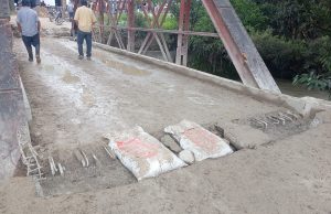 EMPRESA CONSORCIO VIAL PIMENTEL CIERRA VIA CHOTA – EL CAMPAMENTO EN EL SECTOR PUENTE ROJO