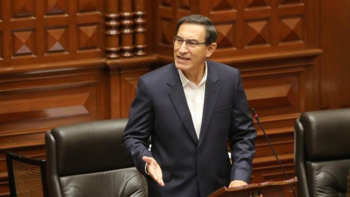 CONGRESO INHABILITÓ A MARTÍN VIZCARRA POR 10 AÑOS EN LA FUNCIÓN PÚBLICA.