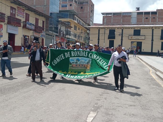 POBLADORES SE MOVILIZAN EN RESPALDO DE RONDEROS DE HUANGAMARCA Y CELENDIN DENUNCIADOS POR EMPRESA MINERA YANGOL