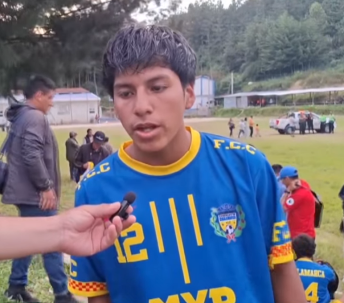 CHOTA: CON TAN SOLO 14 AÑOS JUEGA EN LA COPA PERU