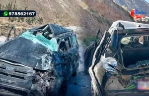 FAMILIA CAYO A ABISMO DE MAS DE 20 METROS Y SOBREVIVIO DE MILAGRO EN JAUJA: VEHICULO QUEDO DESTROZADO