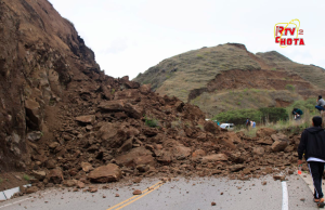 DERRUMBE DE GRAN MAGNITUD CIERRA VÍA CHOTA A CHICLAYO