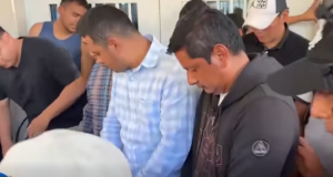 CUATRO EFECTIVOS DE LA PNP RECIBIERON CHICOTAZOS TRAS SER CAPTURADOS POR RONDEROS